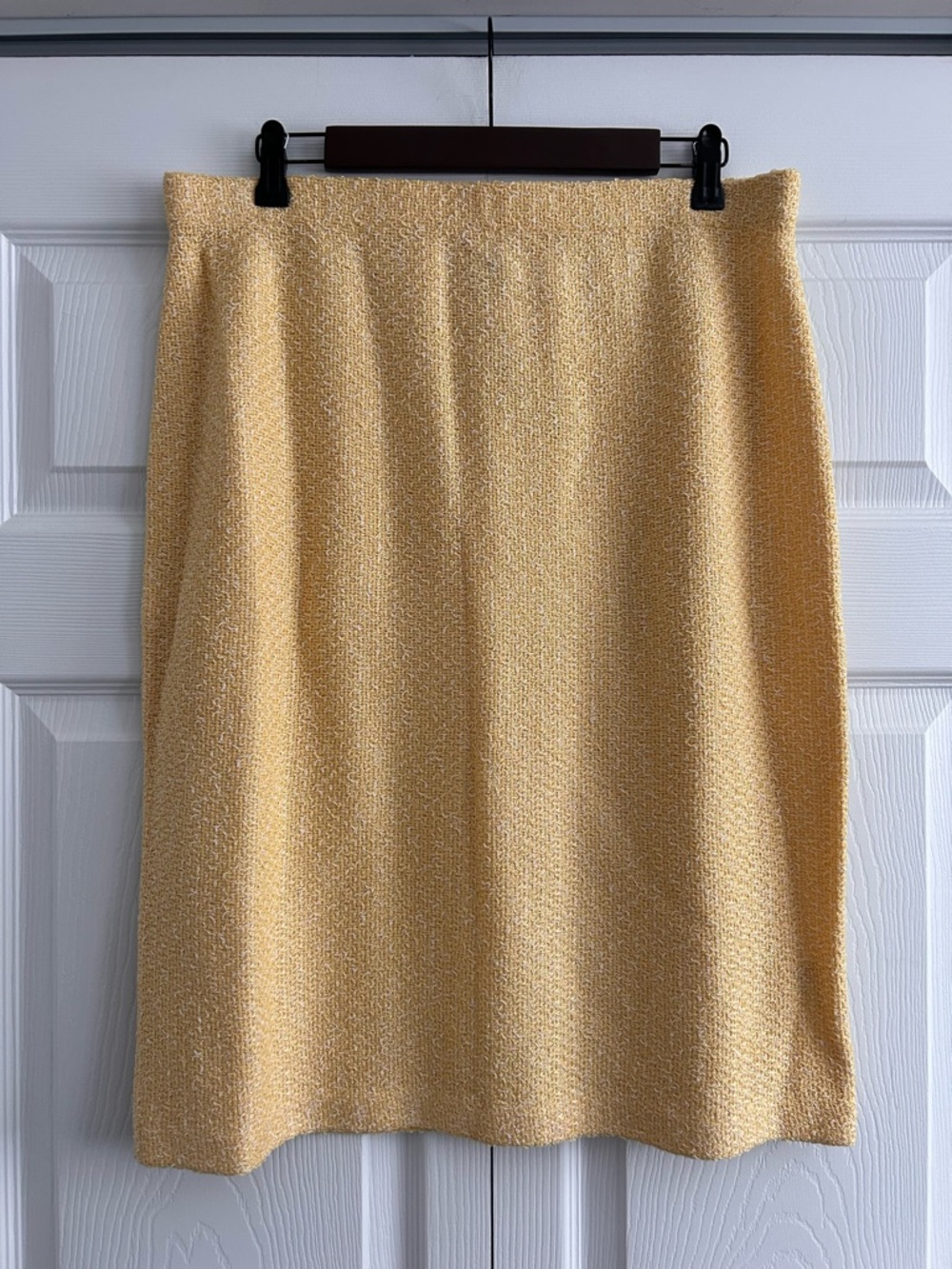 St John Collection NWOT Textured Tweed Plus Midi Knit Skirt.